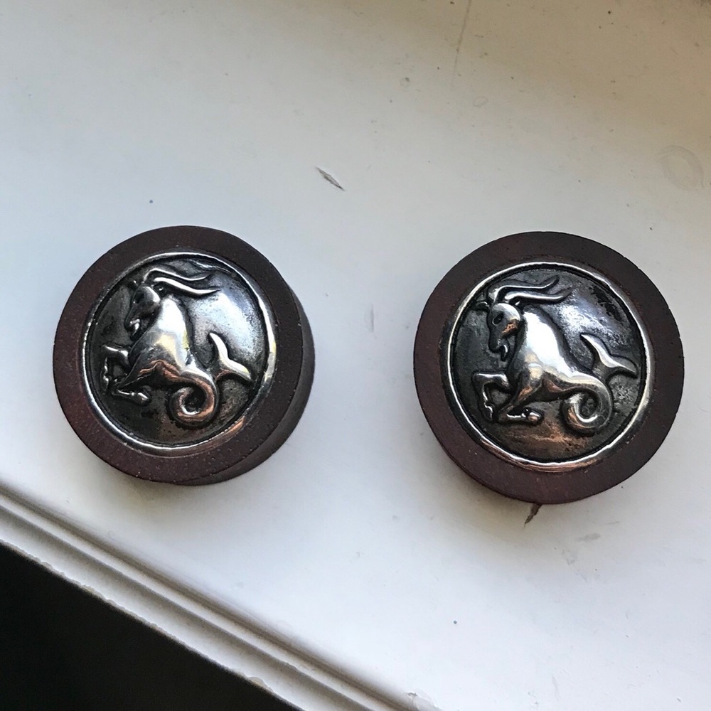 bloodwood plugs with metal Capricorn symbol